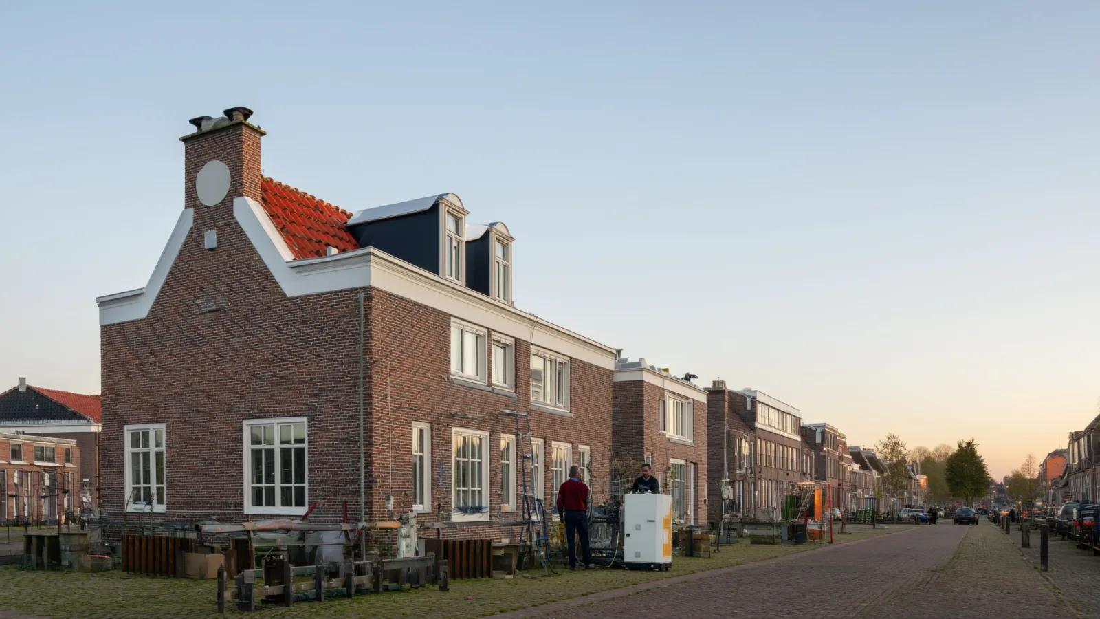 Aggregaat zelf aansluiten op meterkast: mag dat?