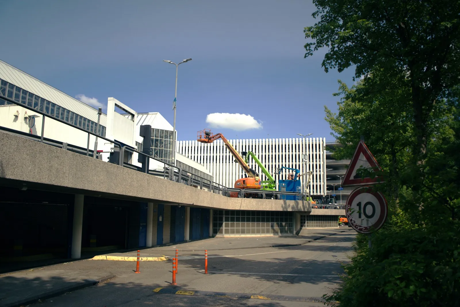 Noodstroom magazijn loods kosten & eisen 2026