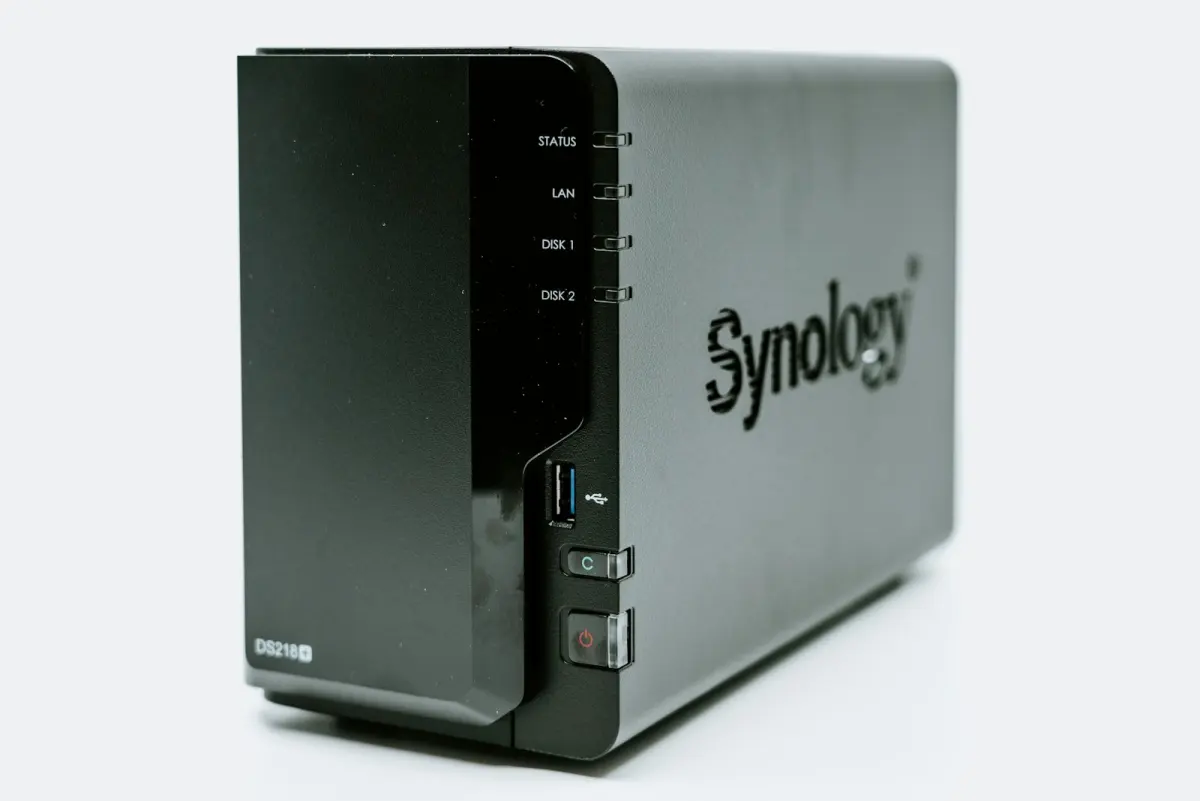 Noodstroom server thuis bij stroomstoring: eisen &