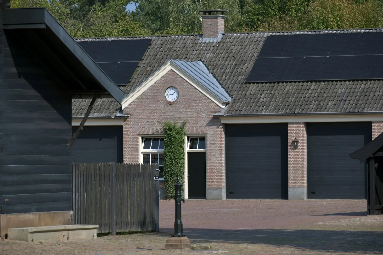 Zonnepanelen werken niet bij stroomstoring: wat nu?